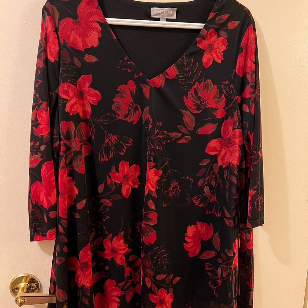 Long sleeve blouse.